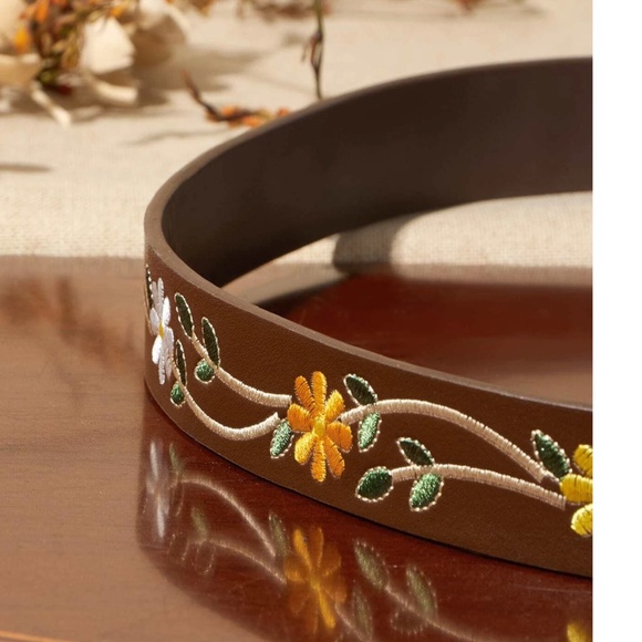 Western Vegan Leather Embroidered Floral Silver Tone Buckle Belt - Picture 9 of 12